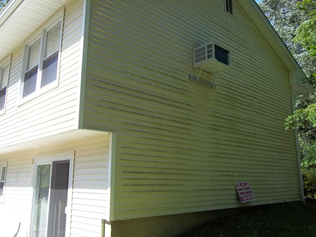 roof cleaning, siding, housge pressure washin